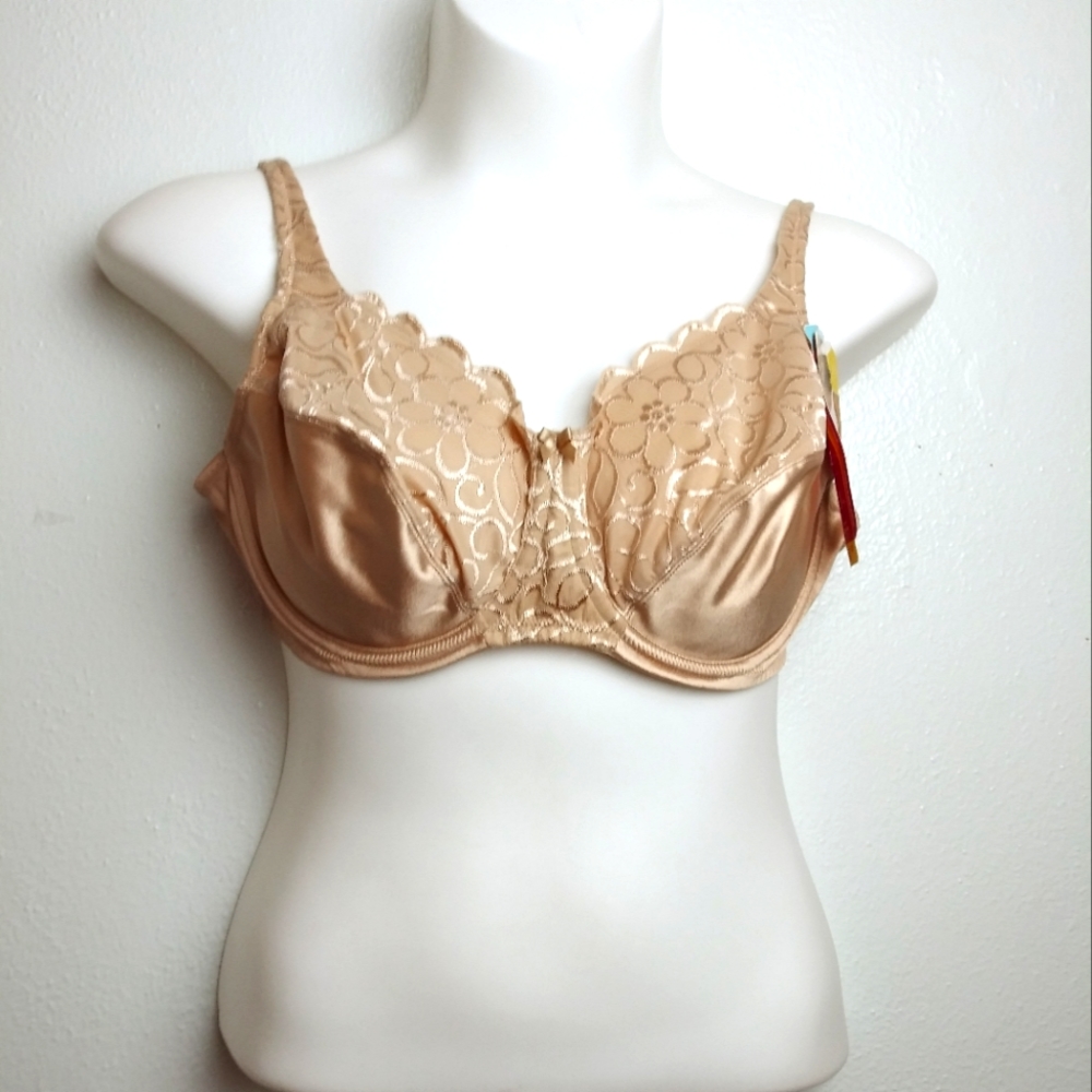 Playtex Underwire Bra Size 44C Elegant Uplift & Support Natural Fi…